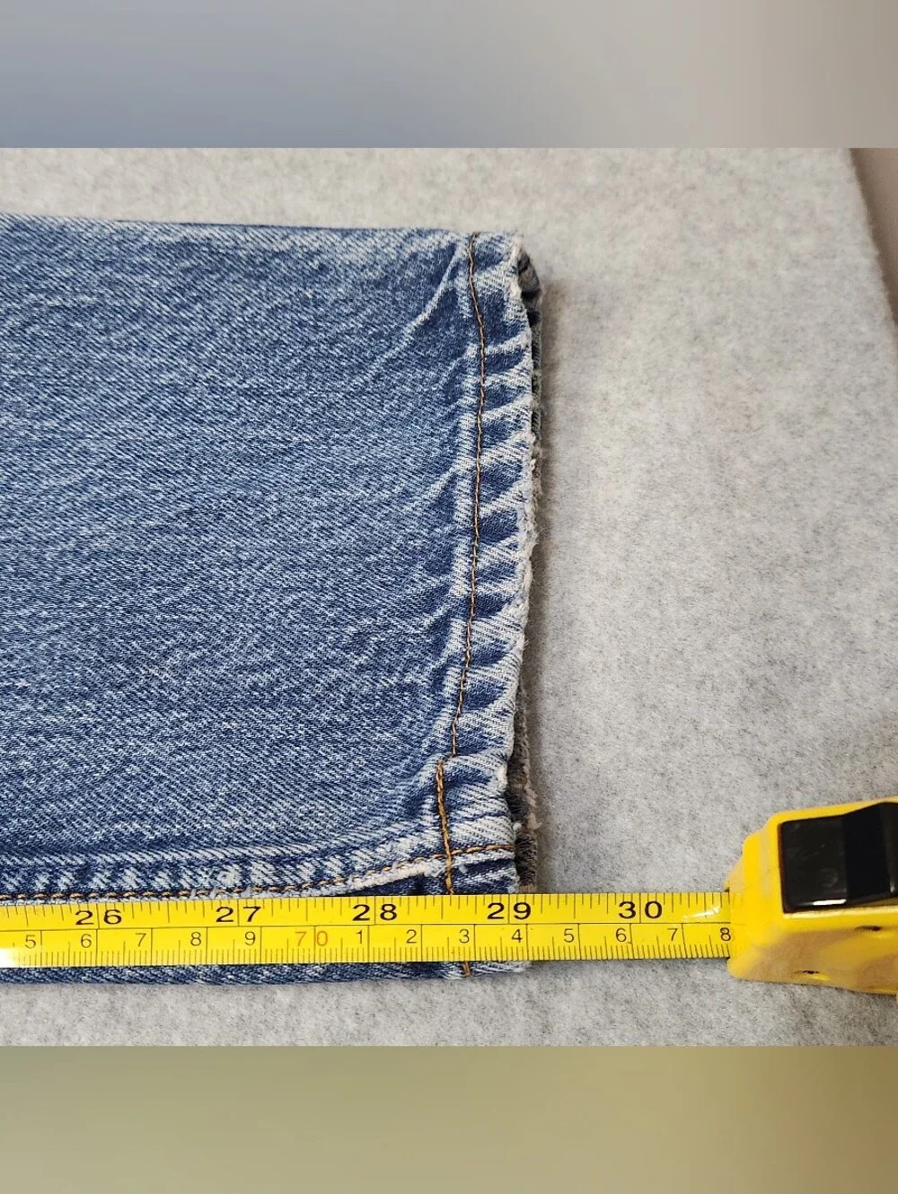 Vintage Levi's 505 Orange Tab Jeans Size 34/30